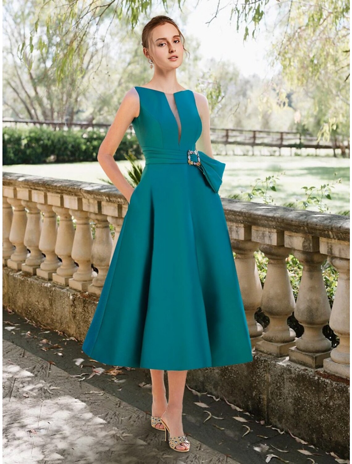 Luolandi A-Line Cocktail Dresses Elegant Dress Cocktail Party Tea Length Christmas Red Green Dress Sleeveless Scoop Neck Satin with Pleats Ruched